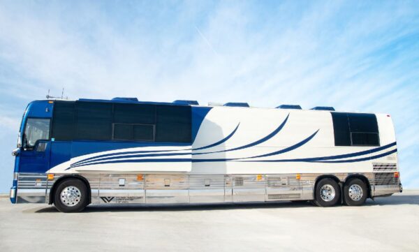 Brandy Village Coach Entertainer Leasing In California