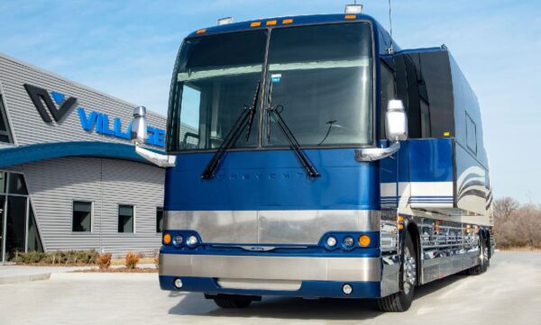 Brandy Village Coach Entertainer Leasing In Wichita Kansas