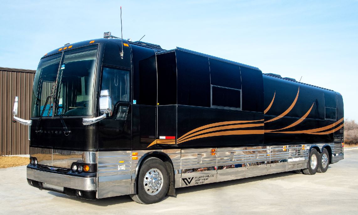 2007 PREVOST XLII MTH-45S (Wizard) for sale Wizard 12 Bunk Entertainer Coach With Slide From Village Coach In Nashville Tn