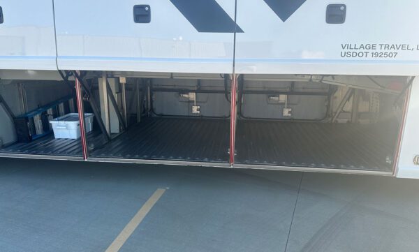 2010 Mci 4500 Id196 1547