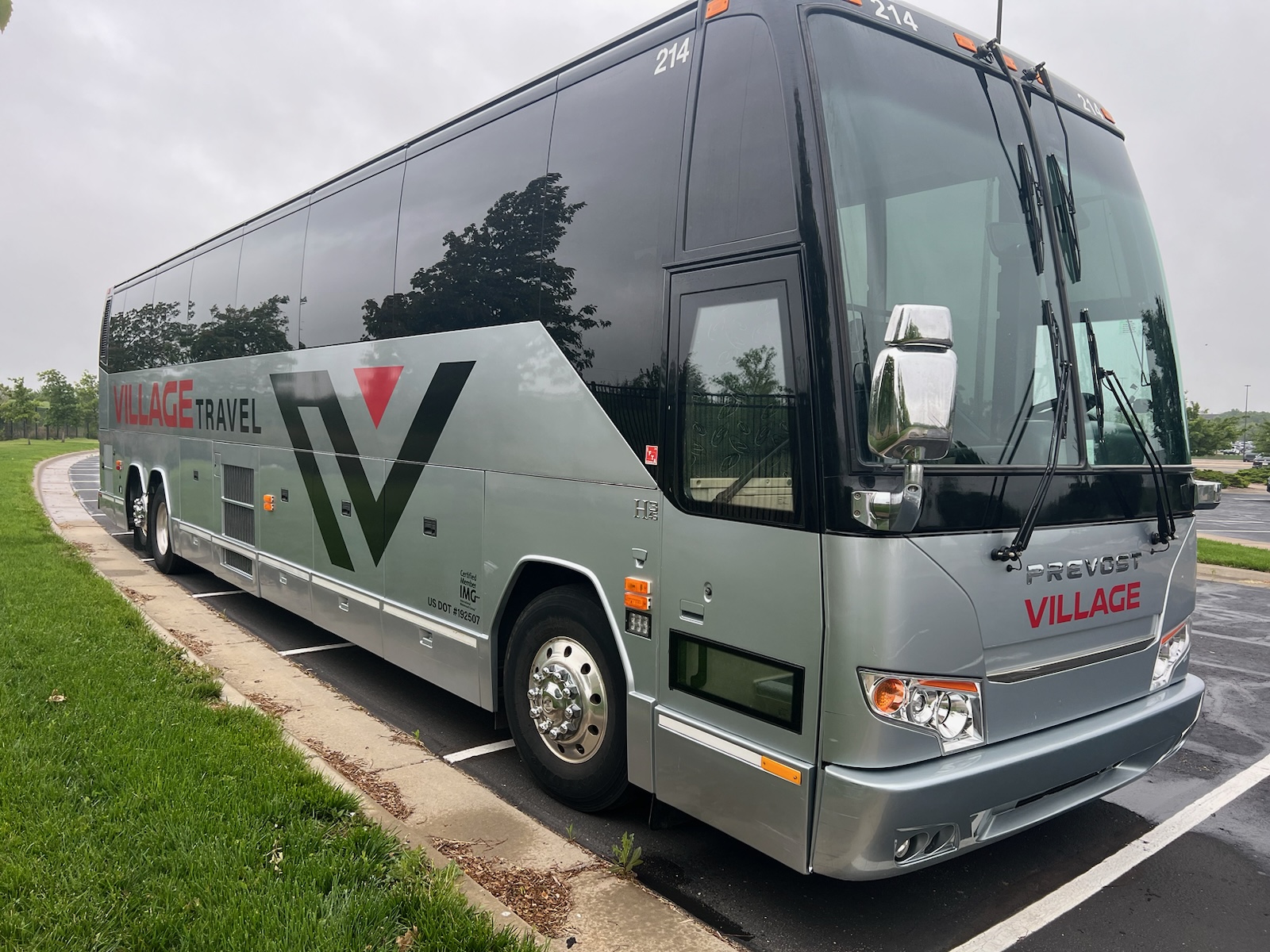 2010 Prevost H3-45