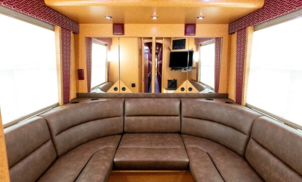Pacemaker Entertainer Coach Rear Lounge 1 1280x852