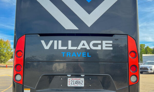 Village Fleet Slaes 2013 Mci J4500 22